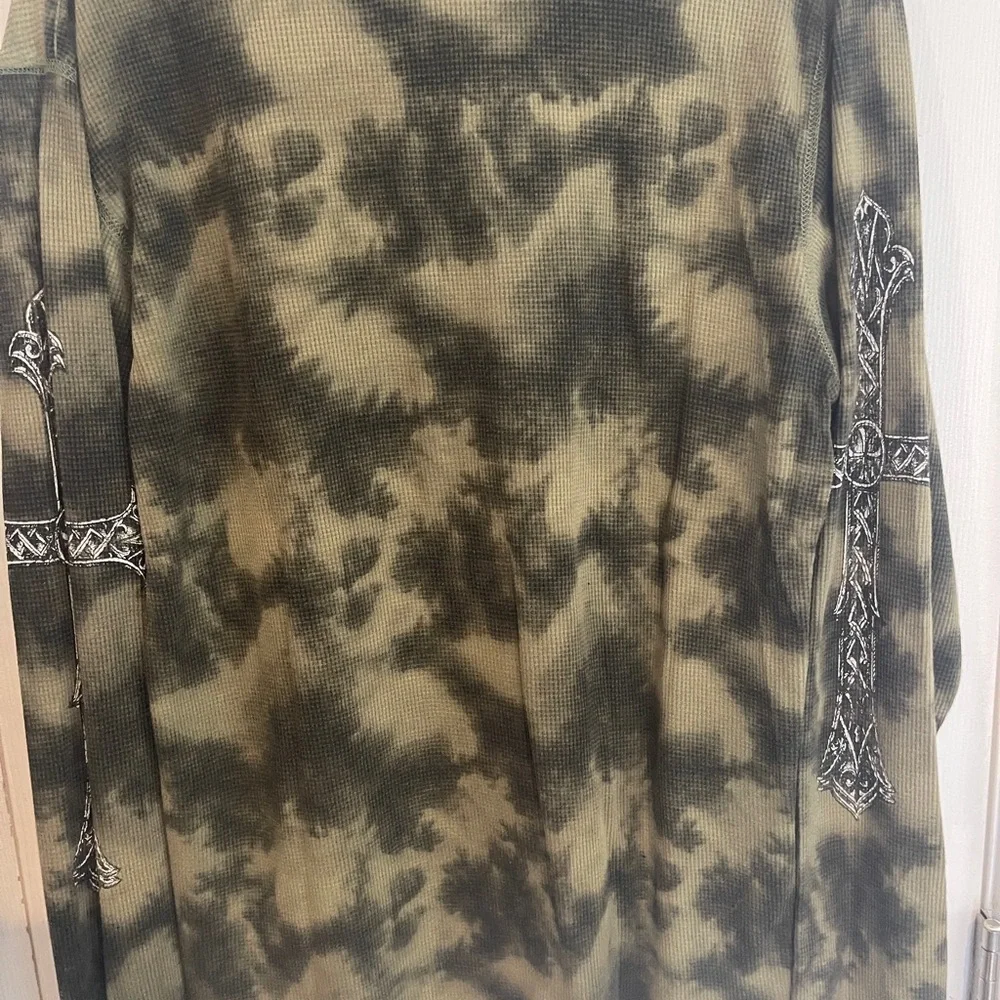 MMA ELITE Men's Edgy Skull Graphic Long Sleeve Shirt - OD Green - Picture 4 of 5